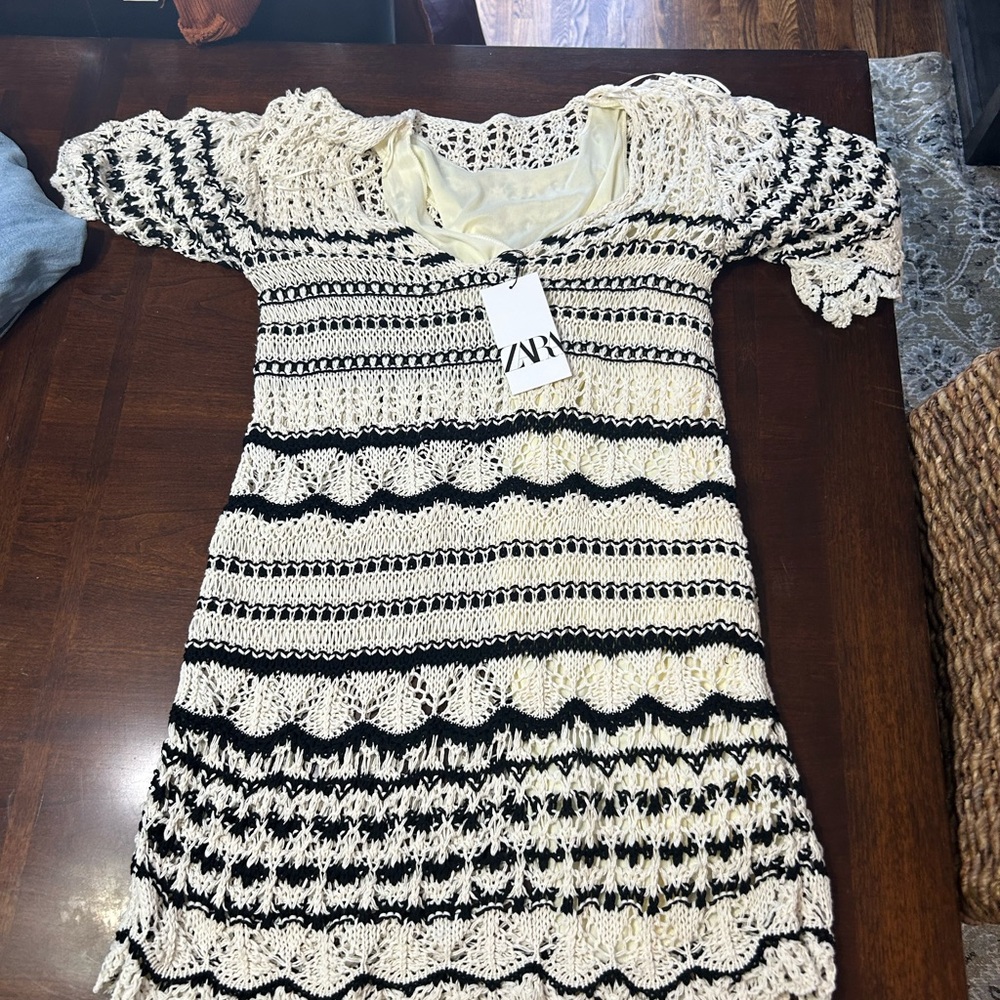Zara Black and Cream Knit Dress